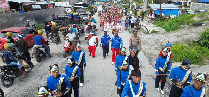 Pemkab Sorong Selatan Gelar Parade Budaya Sorong Selatan Dalam Rangka HUT RI Ke 79