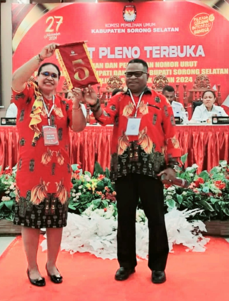 Sah Paslon Nomor Urut 5 Petronela Krenak dan Yohan Bodory Calon Bupati Dan Wakil Bupati Sorong Selatan, 2024.