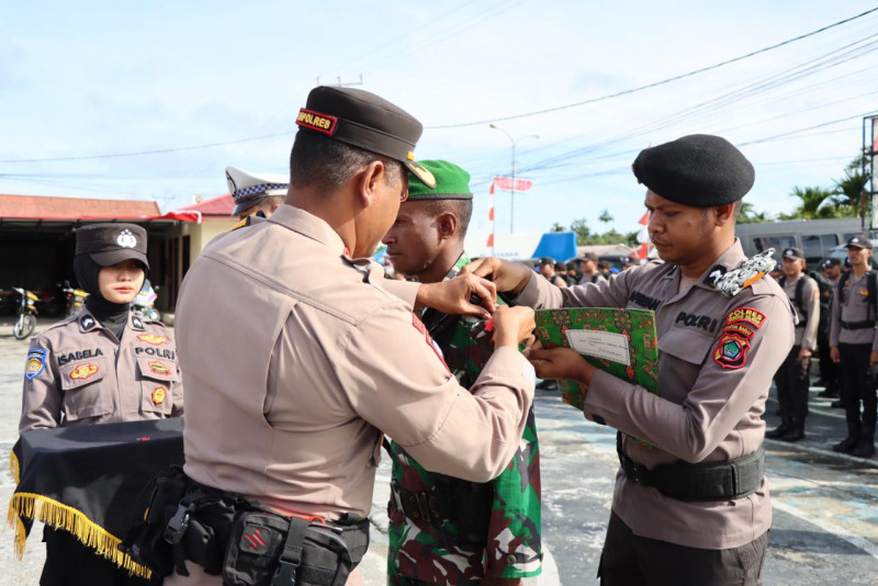 Kapolres Sorong Selatan Pimpin Apel Gelar Pasukan Operasi Mantap Praja Sembra II 2024