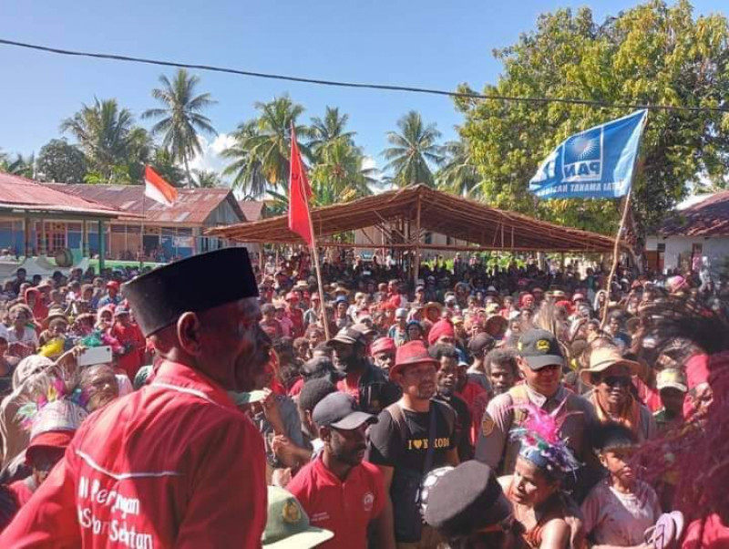 Calon Bupati No Urut 5 (NELAYAN) Meresmikan 146 Posko Dan Melantik 300 Tim Kerja Distrik Kokoda.