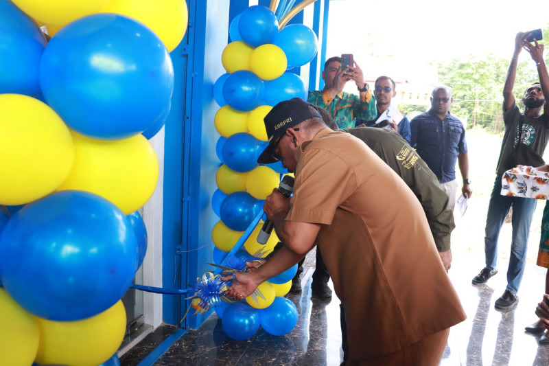 Direktur Operasional Bank Papua dan Pemkab Sorong Selatan Resmikan Gedung Baru KCP Sesna